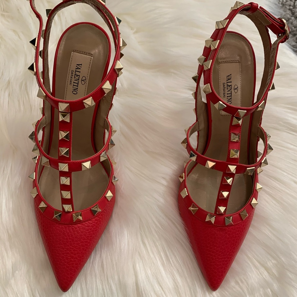 Authentic Valentino Red Rockstud Pumps